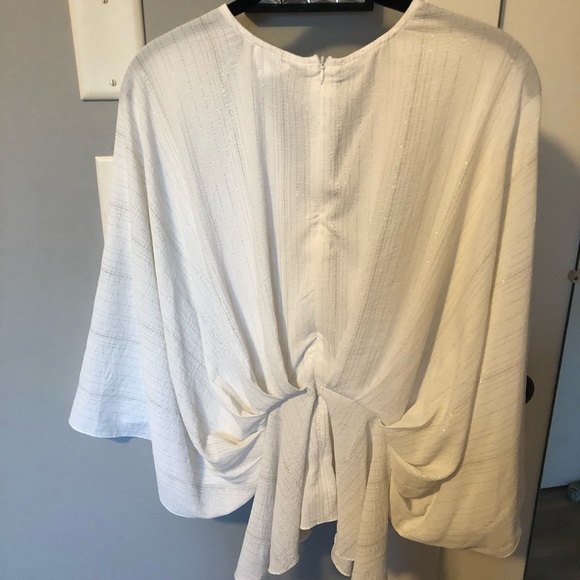 Glam cream blouse with beautiful gold accents - Picture 2 of 6